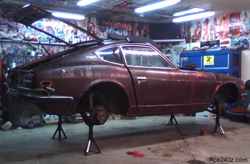 240z on axle stands